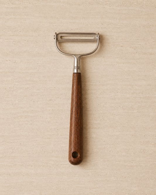 VEGETABLE AND FRUIT PEELER