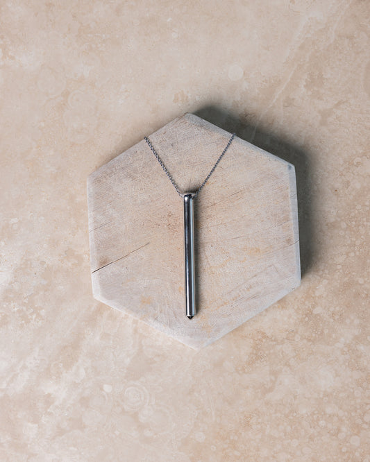 VESPER VIBRATING NECKLACE