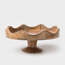 SCALLOPED WOODEN STAND