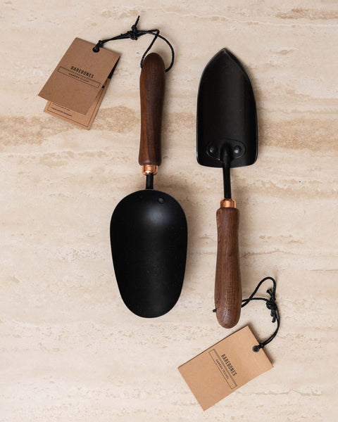 GARDEN SCOOP