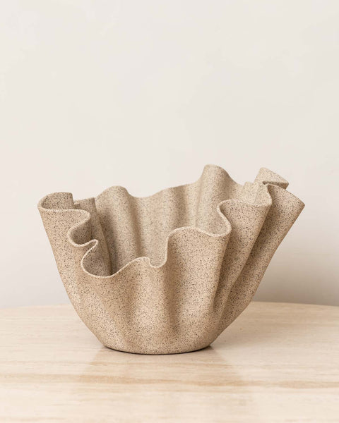 LARGE RUFFLE BOWL